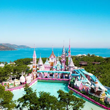 Отель Vogue Supreme Bodrum 5*