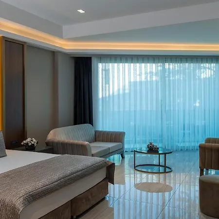 מלון Vogue Supreme Bodrum 5*